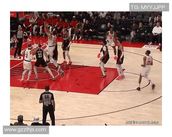 尼克斯与勇士精彩对决27号直播视频全程回顾与精彩瞬间分析